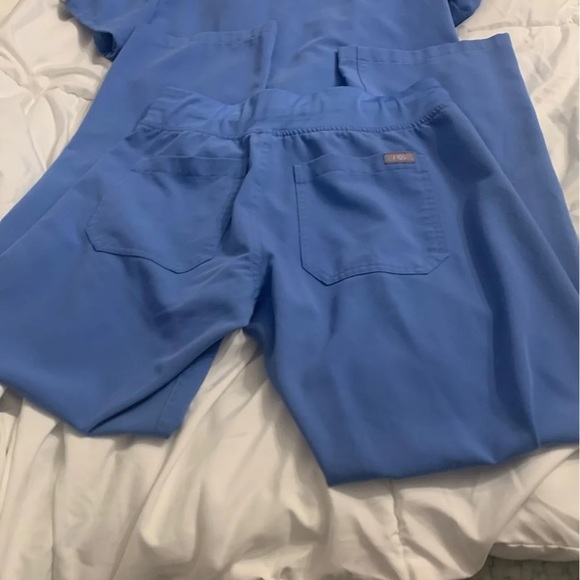 Figs Ceil blue scrub set - Picture 2 of 7